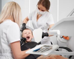 Mit dem Kind zum Zahnarzt