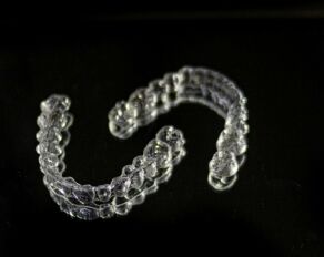 Kieferorthopädie in jedem Alter – aber nicht alles wird erstattet